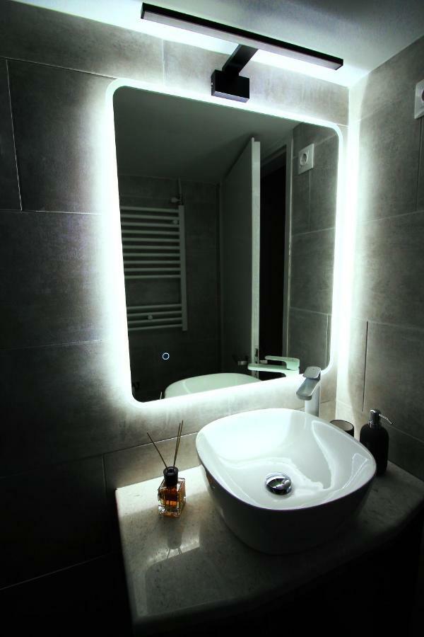 Yannis Apartments - Stylish Stay With High-Speed Wi-Fi Salonicco Esterno foto