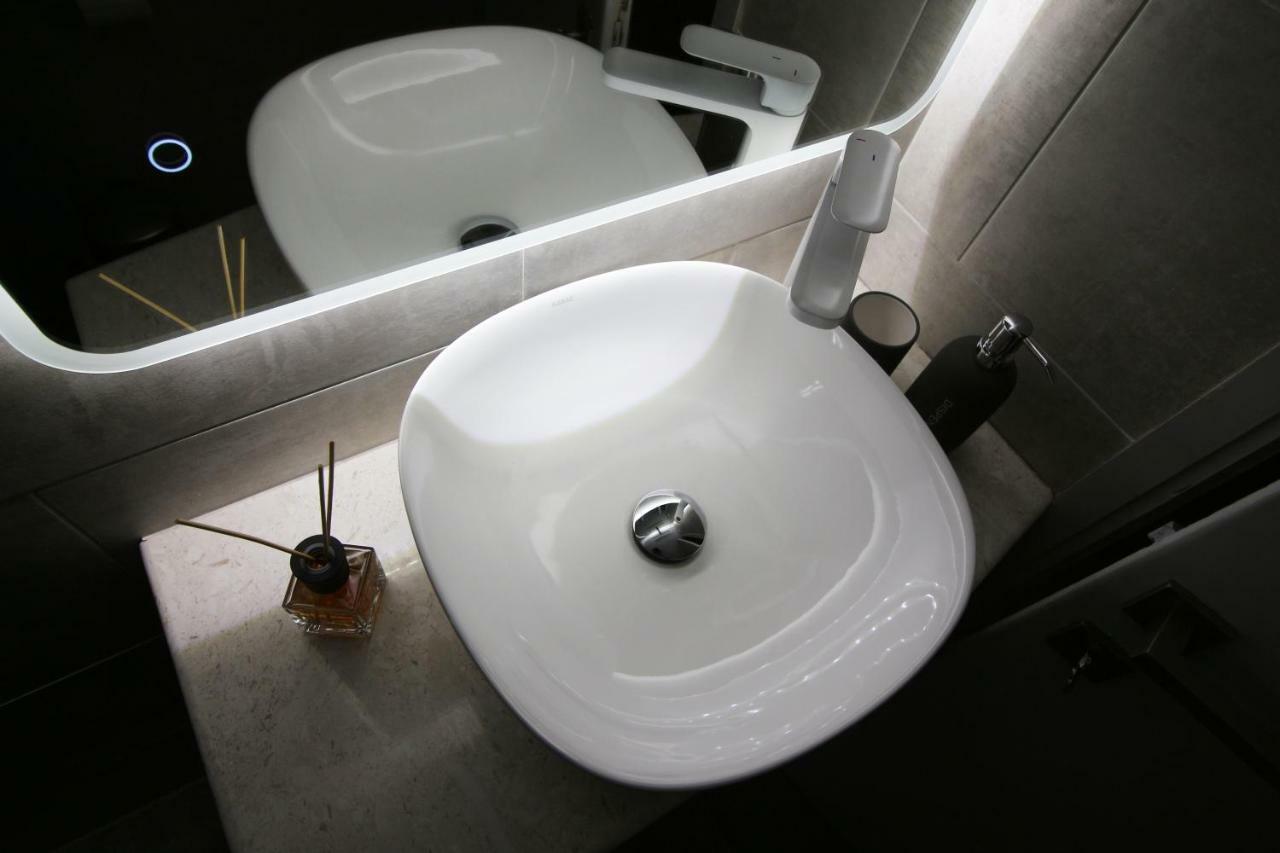 Yannis Apartments - Stylish Stay With High-Speed Wi-Fi Salonicco Esterno foto