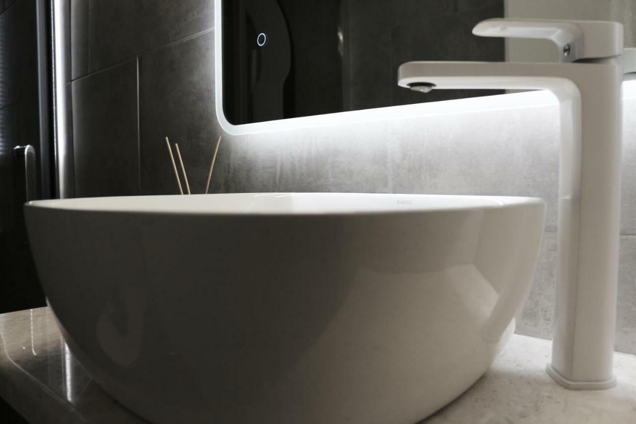 Yannis Apartments - Stylish Stay With High-Speed Wi-Fi Salonicco Esterno foto